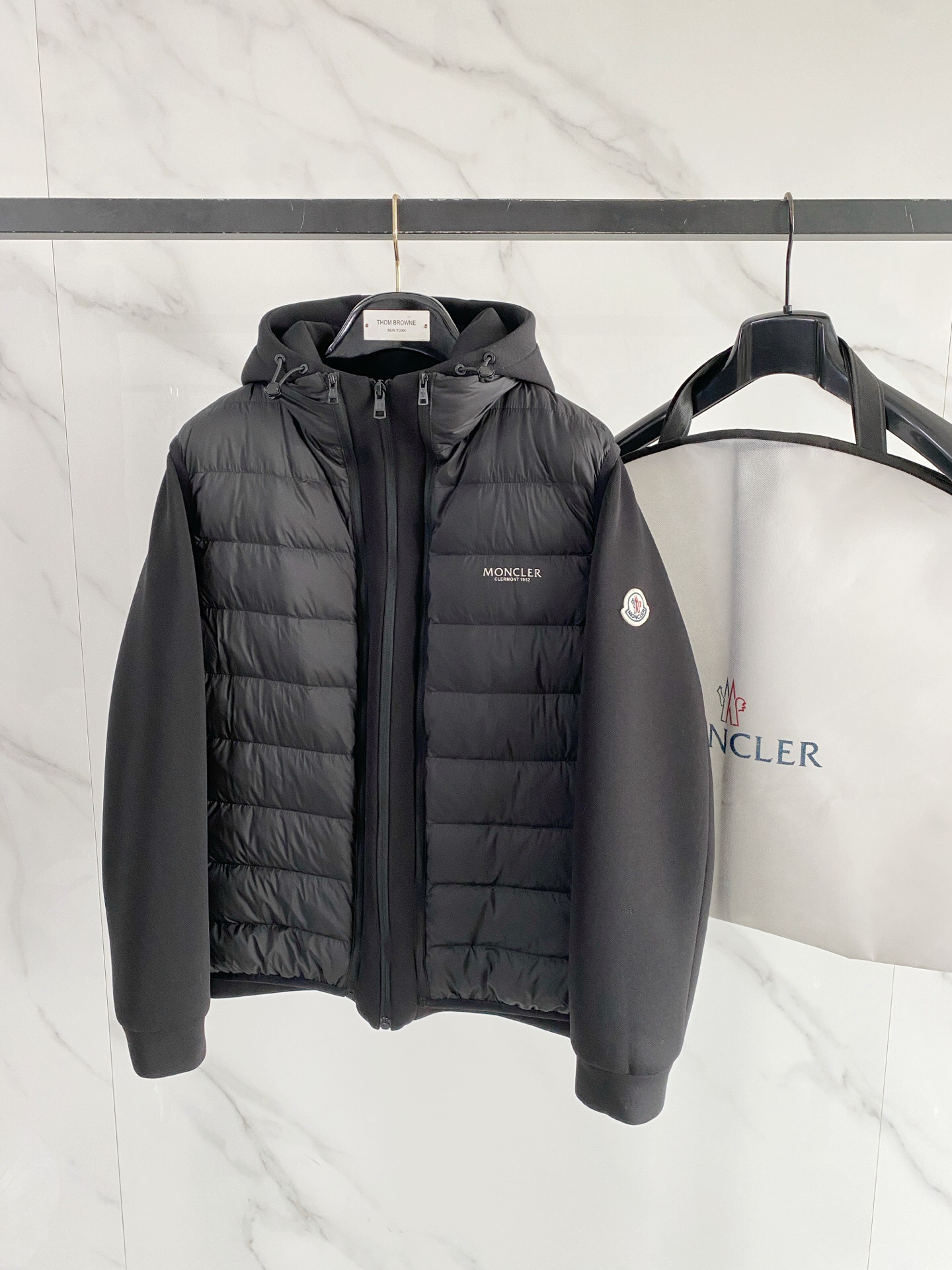 کاپشن سه حالته برند Moncler
