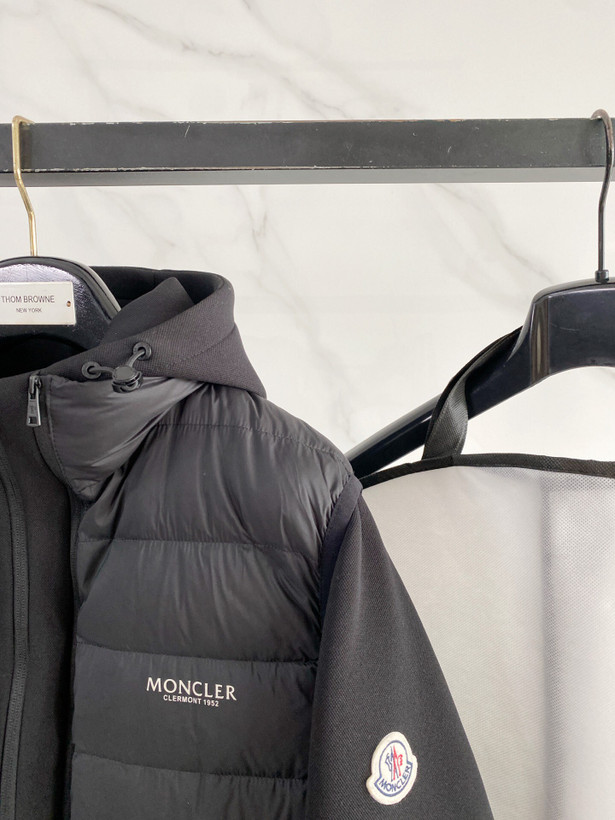 کاپشن سه حالته برند Moncler