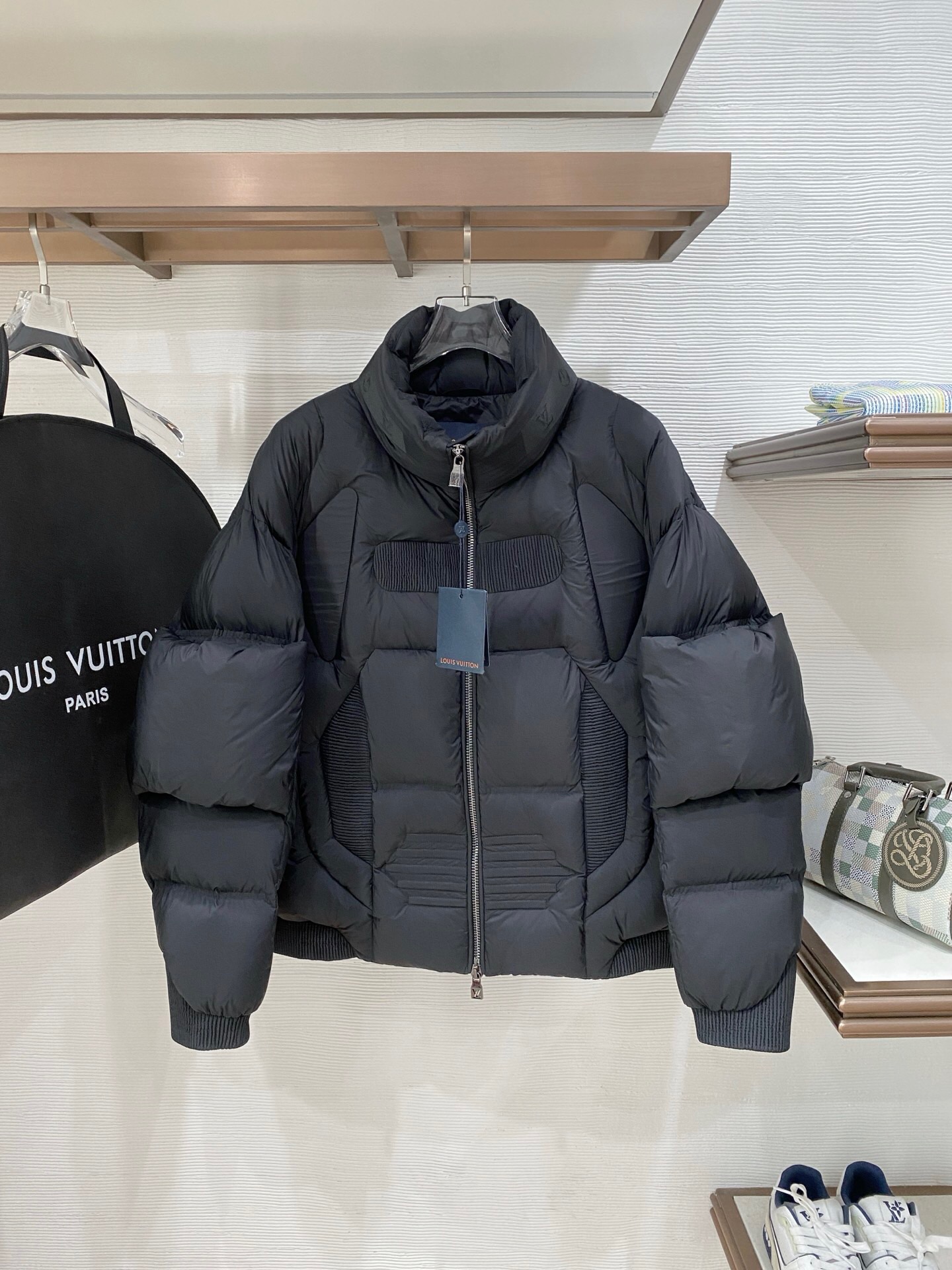 کاپشن مردانه برند Louis Vuitton