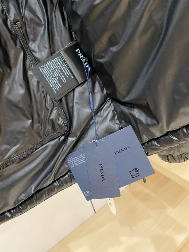 کاپشن مردانه برند Prada