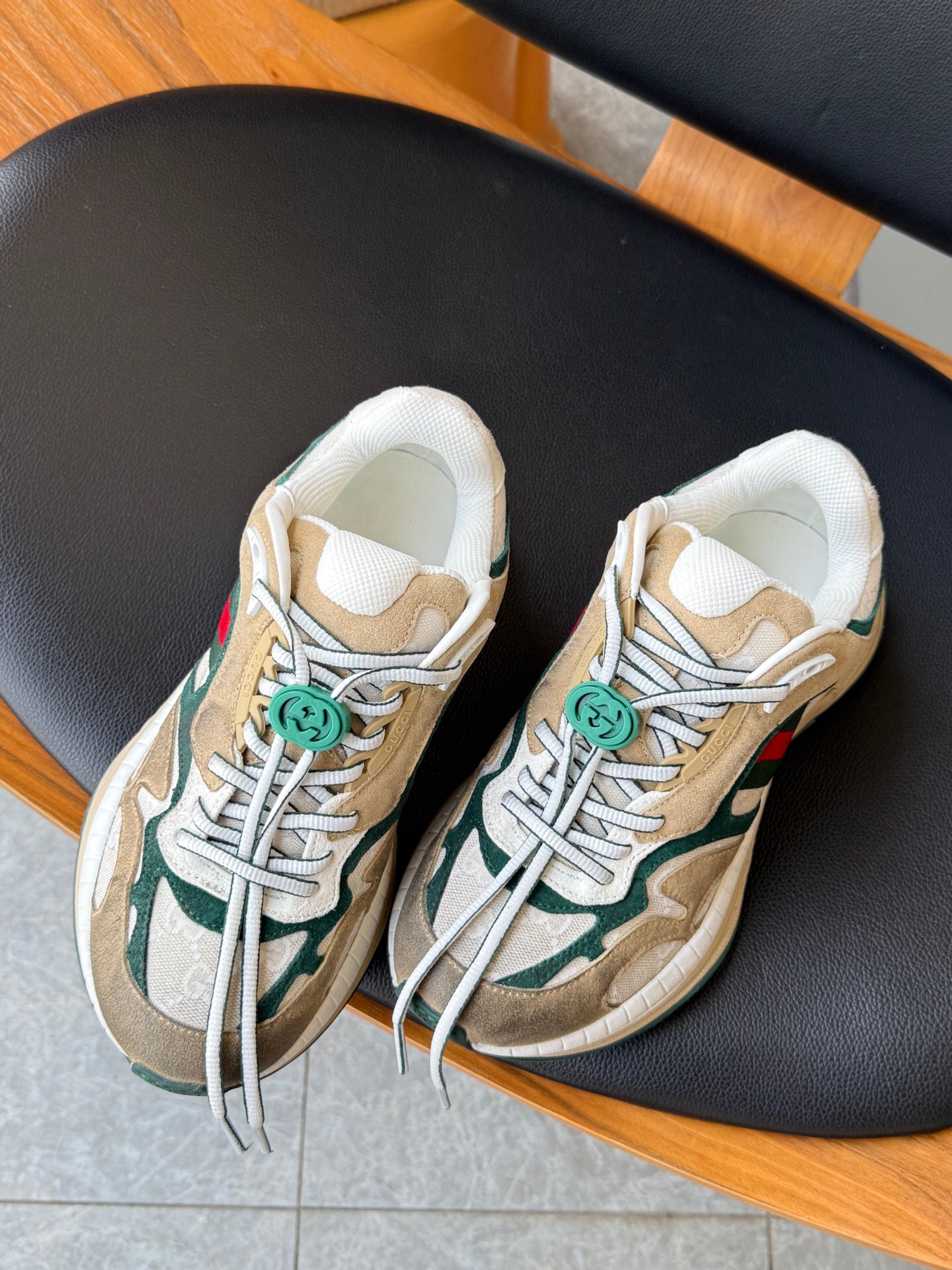 اسنیکر برند Gucci