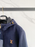 کاپشن برند Louis Vuitton