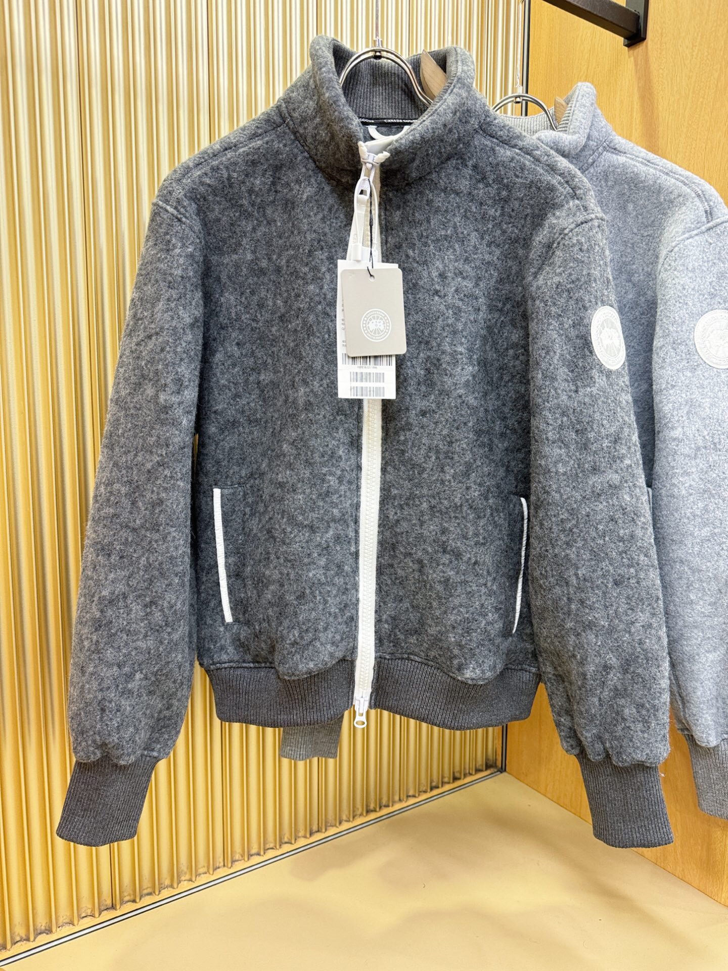 کاپشن مردانه برند Canada Goose