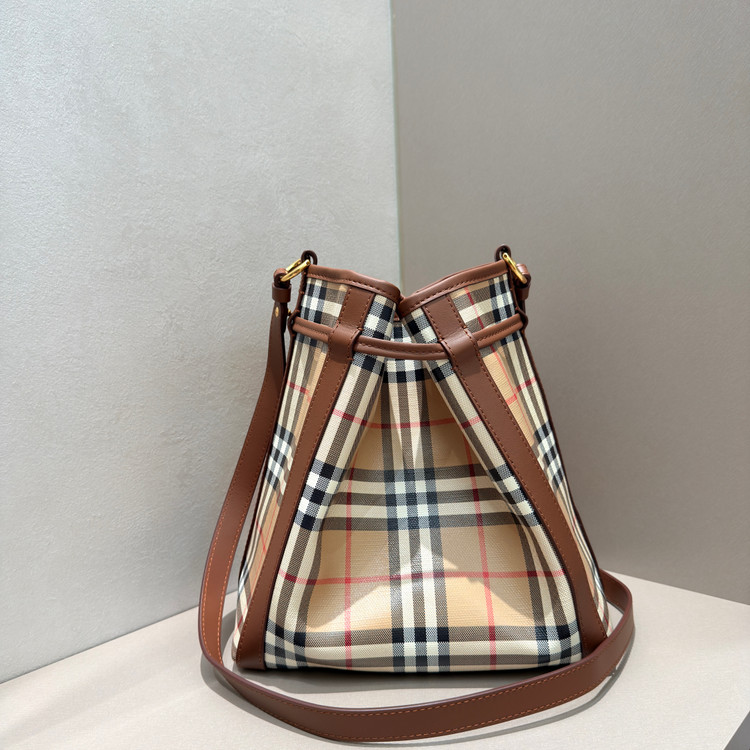 کیف دست ساز زنانه برند Burberry