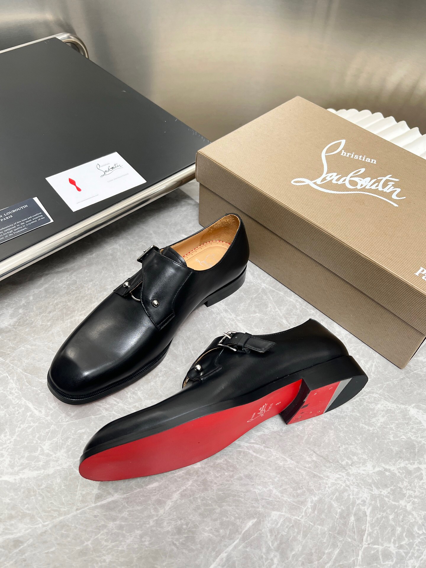 کفش مردانه برند Louboutin