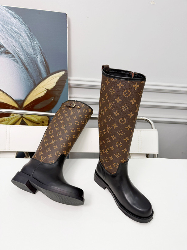 بوت زنانه برند Louis Vuitton