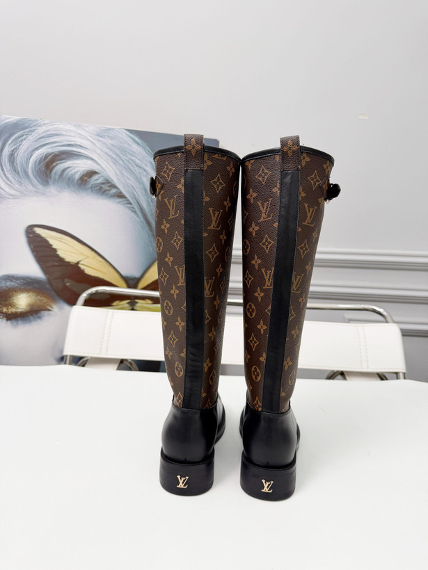 بوت زنانه برند Louis Vuitton