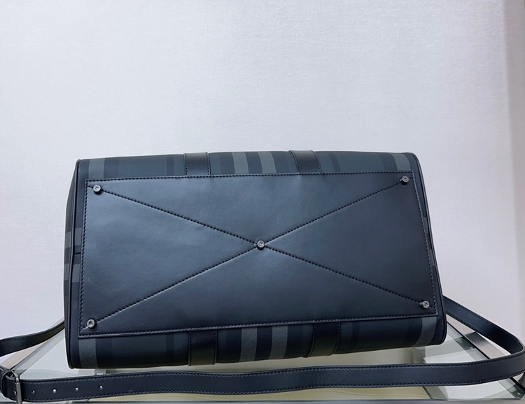 ساک دستی برند Burberry