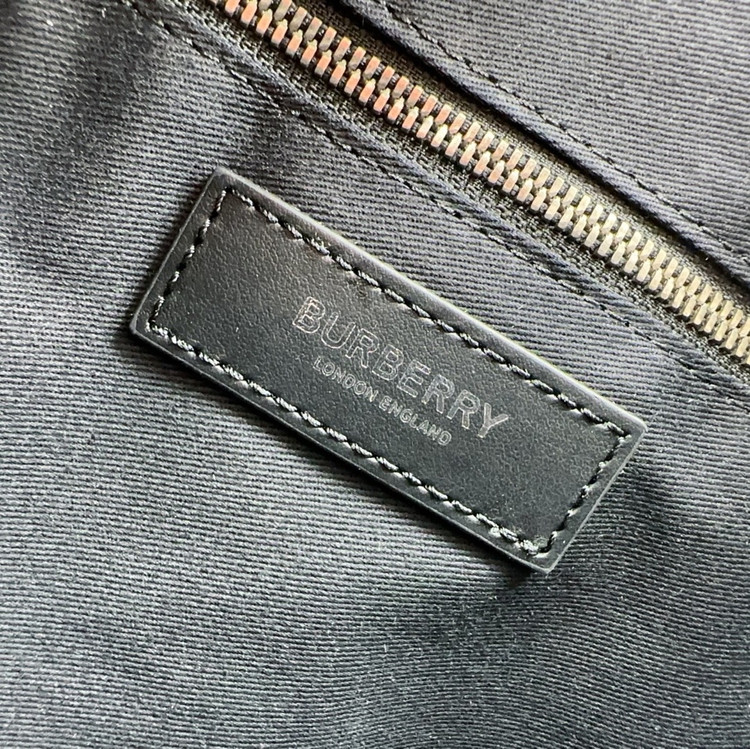 ساک دستی برند Burberry
