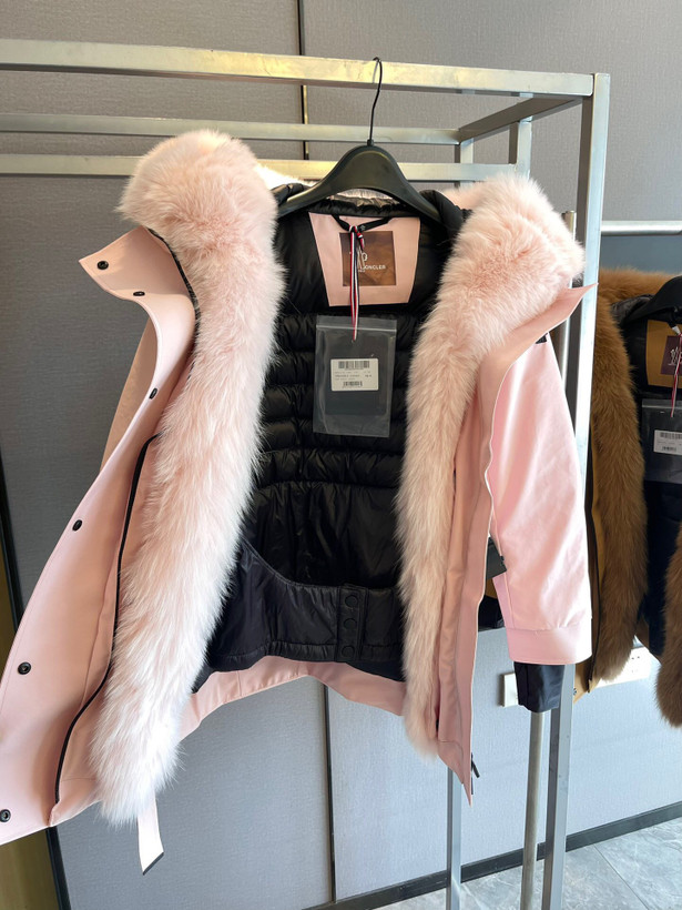 کاپشن زنانه برند Moncler