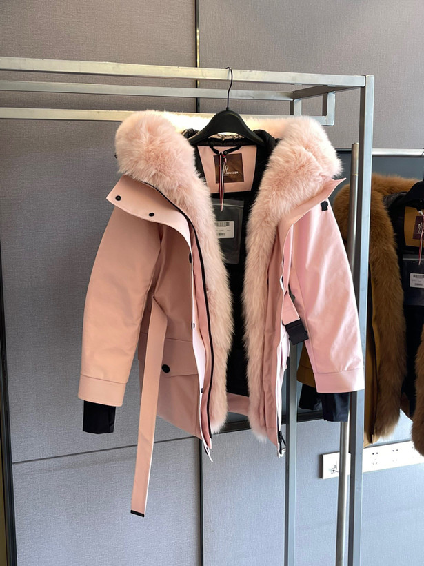 کاپشن زنانه برند Moncler