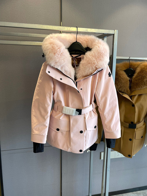 کاپشن زنانه برند Moncler