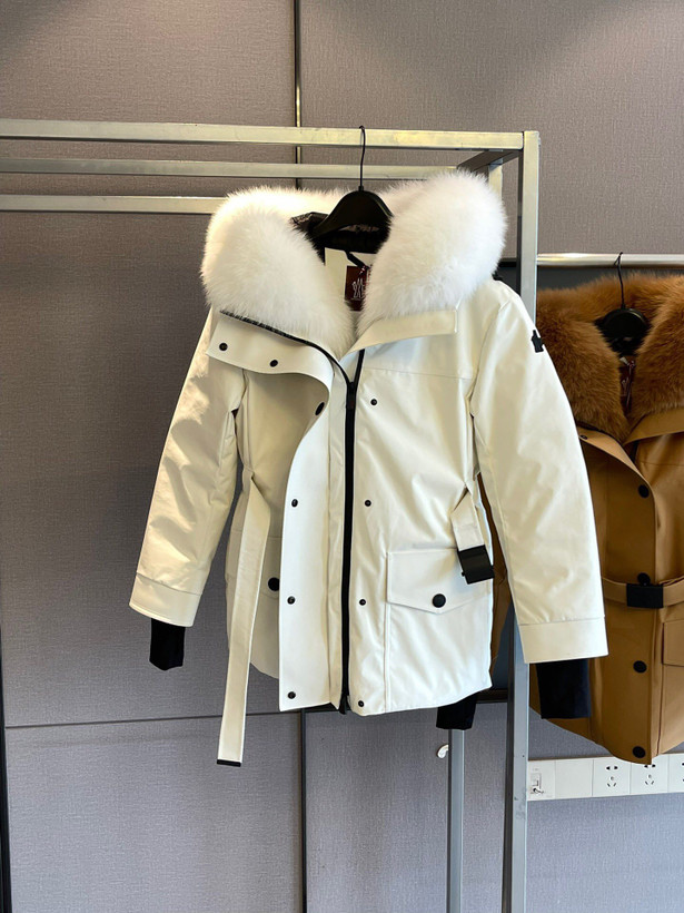 کاپشن زنانه برند Moncler