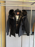 کاپشن زنانه برند Moncler