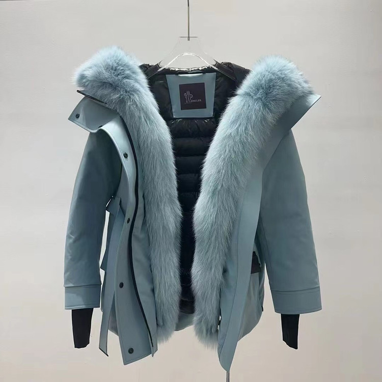 کاپشن زنانه برند Moncler