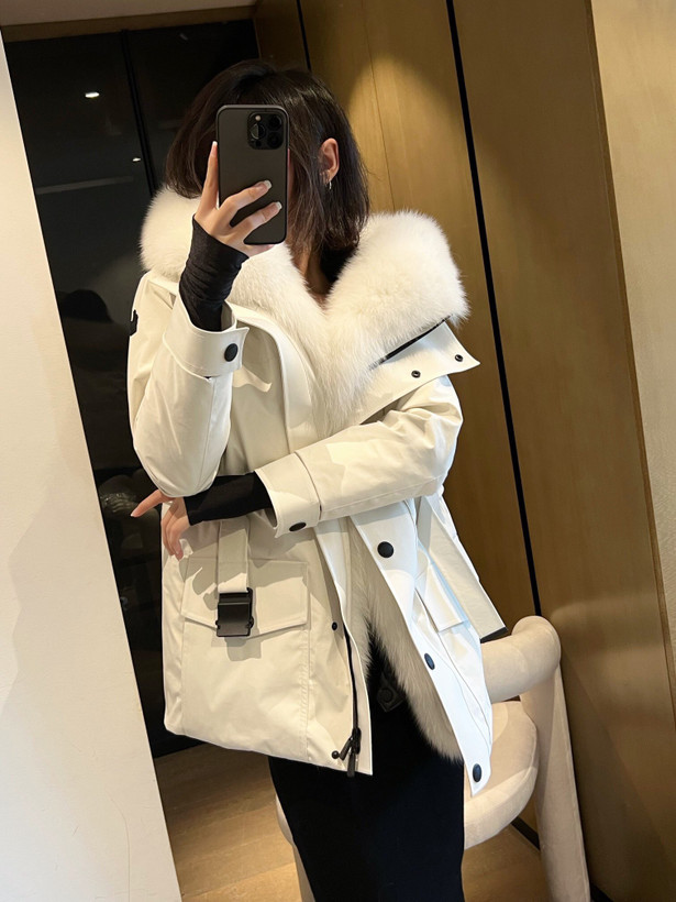 کاپشن زنانه برند Moncler