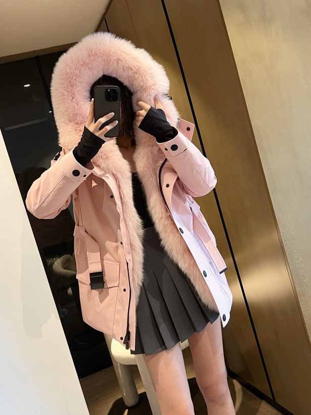 کاپشن زنانه برند Moncler