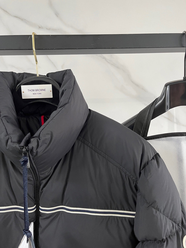کاپشن مردانه برند Moncler