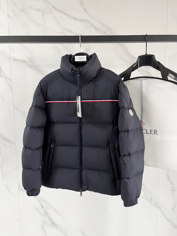 کاپشن مردانه برند Moncler