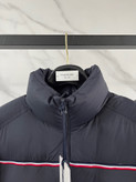 کاپشن مردانه برند Moncler