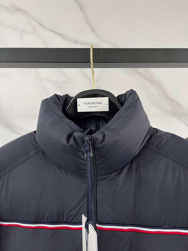 کاپشن مردانه برند Moncler