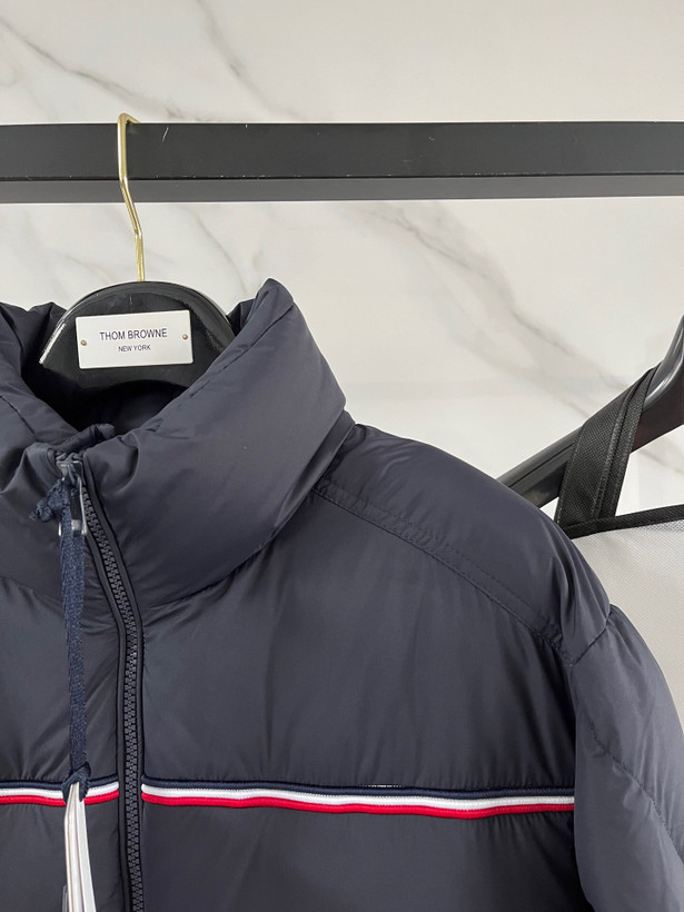 کاپشن مردانه برند Moncler