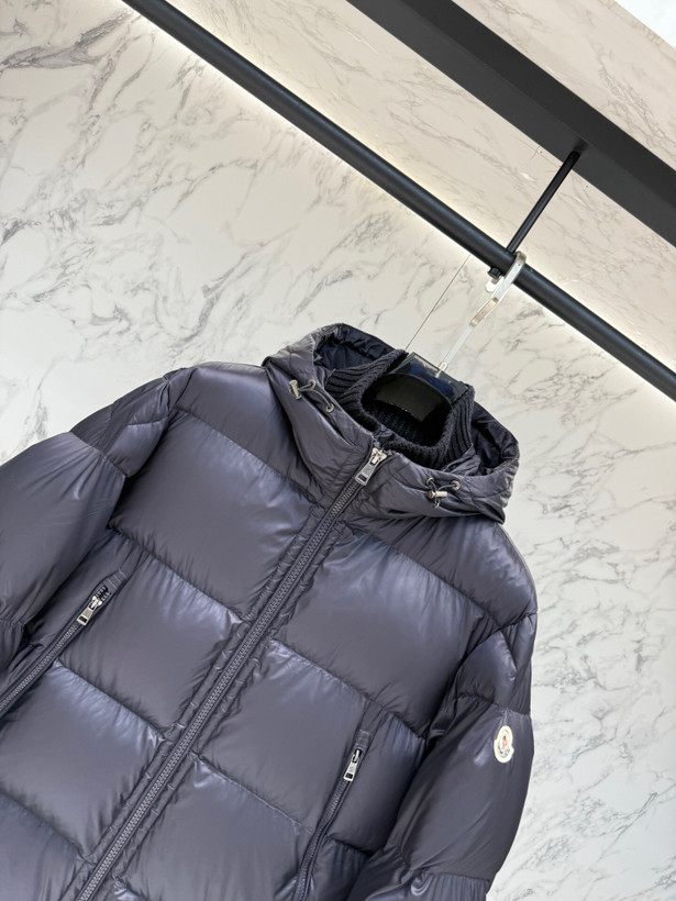 کاپشن مردانه برند Moncler