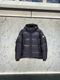 کاپشن مردانه برند Moncler