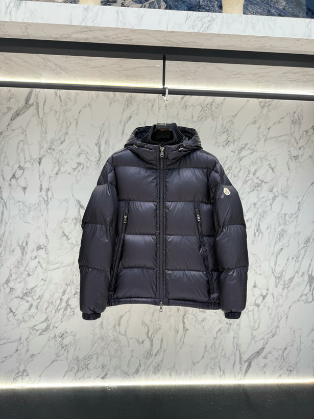 کاپشن مردانه برند Moncler