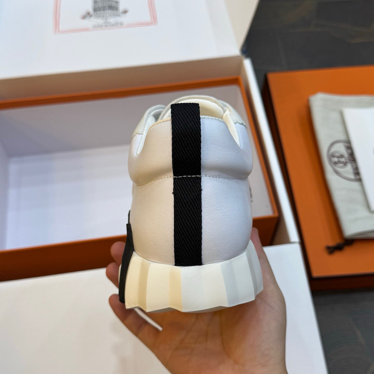 اسنیکر برند Hermes