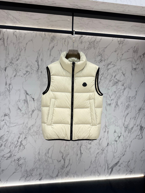 پافر برند Moncler