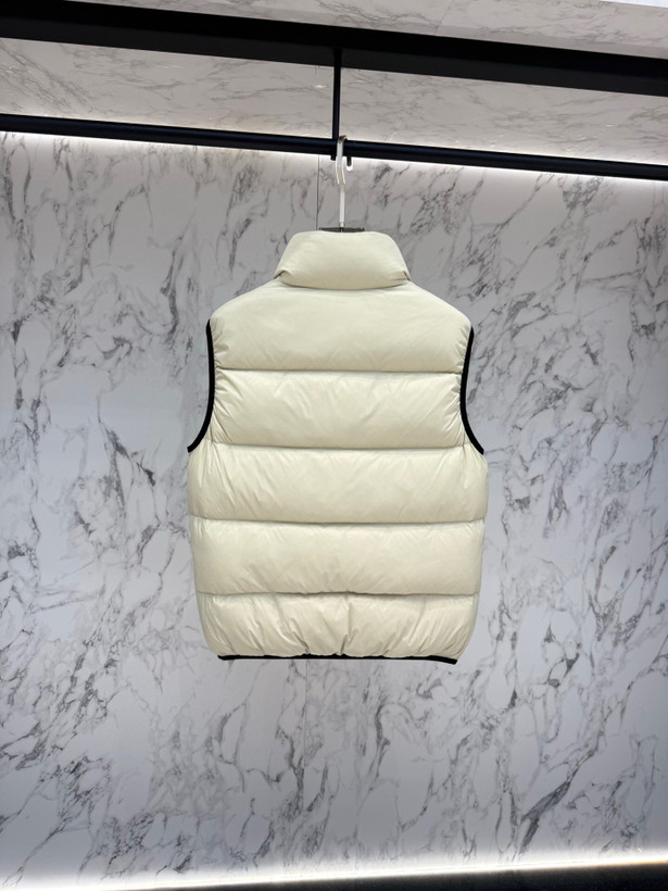 پافر برند Moncler