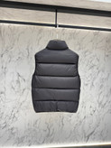 پافر برند Moncler