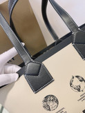 کیف زنانه دو طرفه برند Burberry
