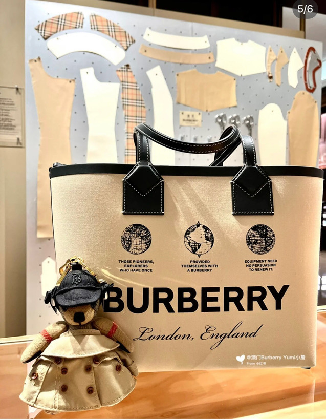 کیف زنانه دو طرفه برند Burberry