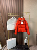 کاپشن زنانه برند Moncler