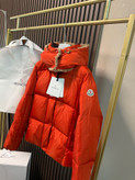 کاپشن زنانه برند Moncler