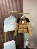 کاپشن زنانه برند Moncler