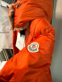 کاپشن زنانه برند Moncler