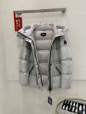 کاپشن زنانه برند Moncler