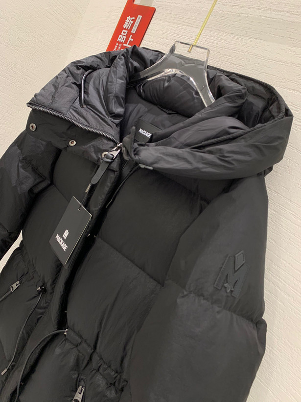 کاپشن زنانه برند Moncler
