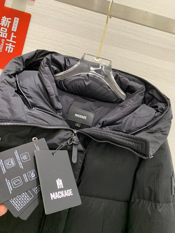 کاپشن زنانه برند Moncler