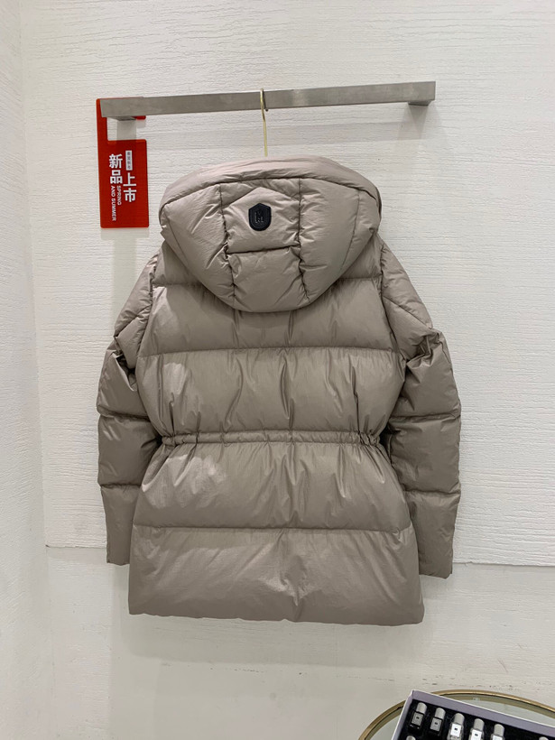 کاپشن زنانه برند Moncler