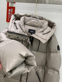 کاپشن زنانه برند Moncler