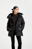 کاپشن زنانه برند Moncler