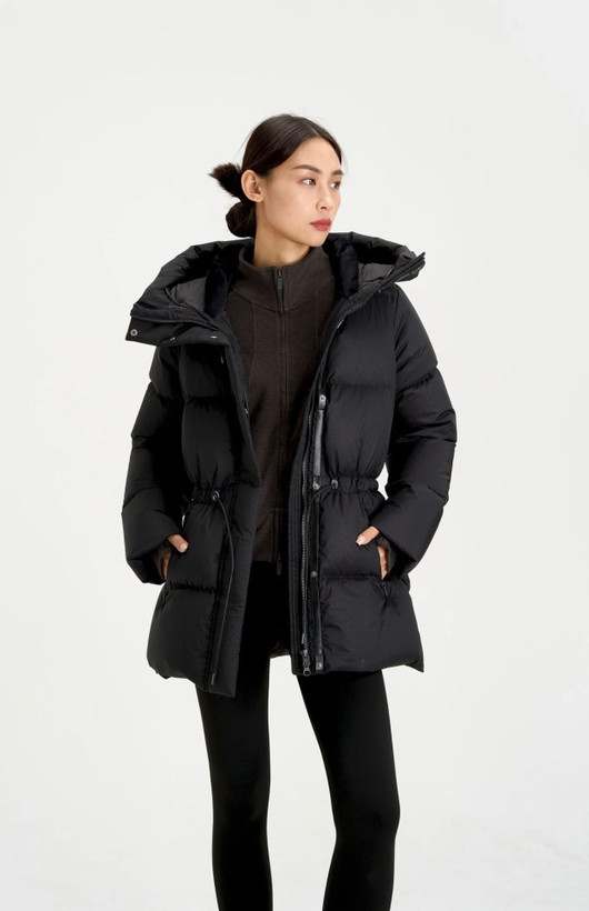کاپشن زنانه برند Moncler