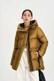کاپشن زنانه برند Moncler