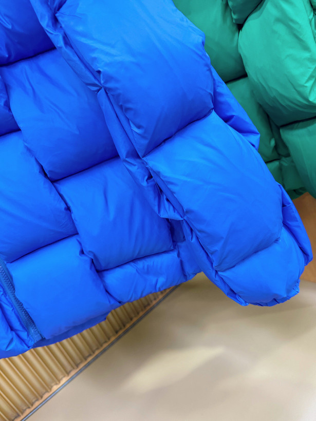 کاپشن زنانه برند Bottega Veneta