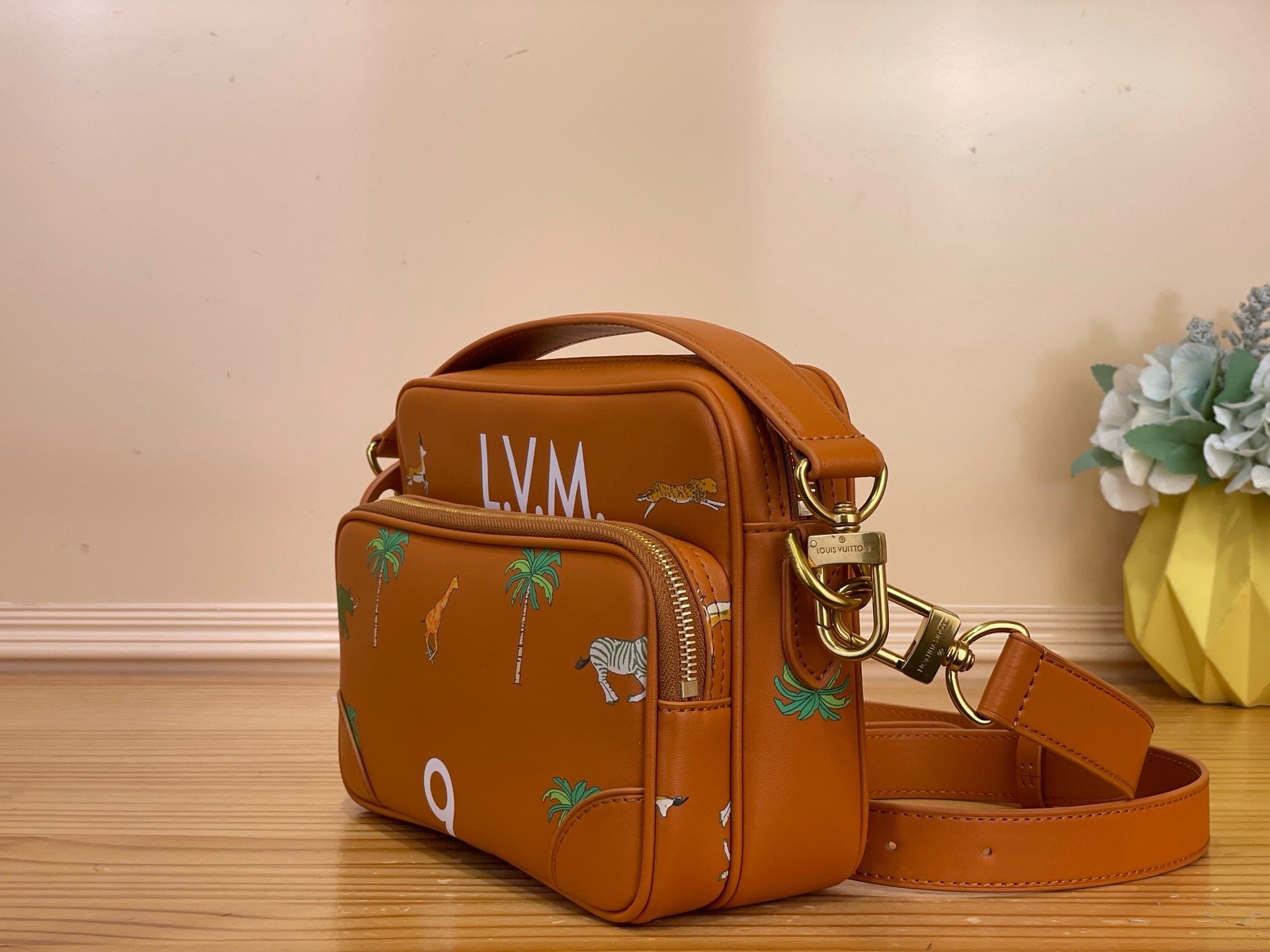 کیف زنانه برند Louis Vuitton