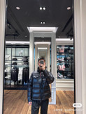 کاپشن برند Moncler